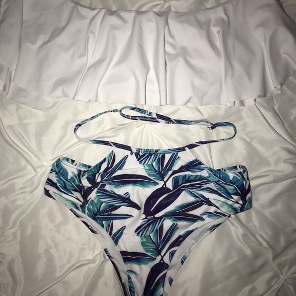 Amazon Swimsuit - Picture 2 of 2